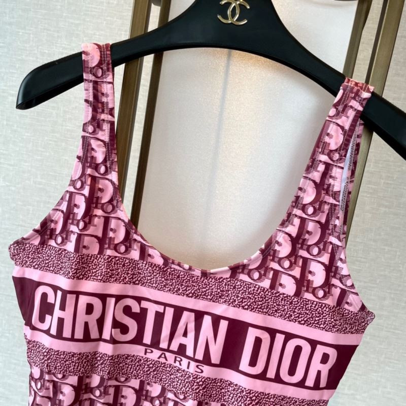 CHRISTIAN DIOR